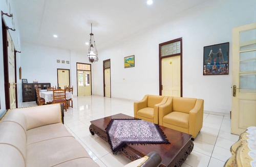 Tegalrejo House | Griya Sastrowardoyo by ARBA