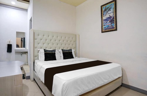 Banda Aceh House | Stylish DBL Suite Escape W/Free Wifi and Parking