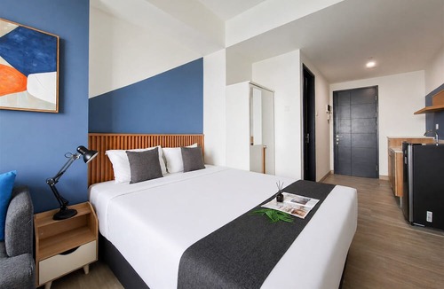 Panunggangan Utara Apartment | Relaxing With Chic Design Studio Apartment At Collins Boulevard