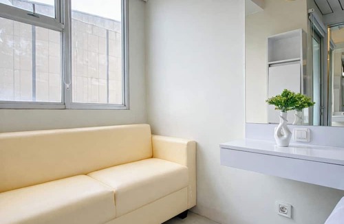 Bekasi Timur Apartment | Comfy White Studio At Transpark Juanda Bekasi Timur Apartment
