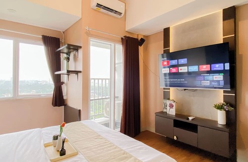 Kedungmanggu Apartment | Wooden Touch Studio Room At Apartment Lrt City Sentul - Royal Sentul Park
