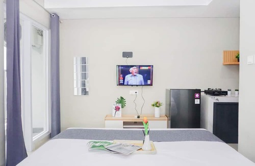 Kedungmanggu Apartment | Chic Studio Apartment At Royal Sentul Park