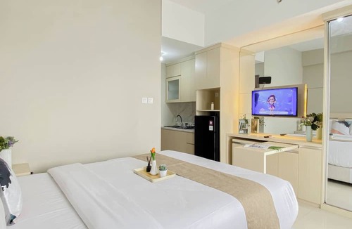 Kedungmanggu Apartment | Tranquil Studio For 2 Pax At Royal Sentul Park Apartment