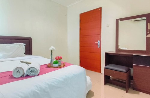 Siwalankerto Apartment | Cozy Living 2Br Apartment At High Point Serviced