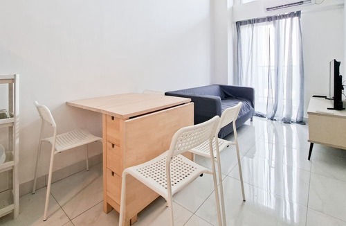 Tangerang Apartment | Convenient 3Br Loft With Modern Style At Kingland Avenue Apartment
