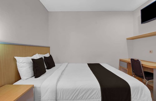 Solo City Centre Hotel | Hotel O near Taman Sriwedari formerly In