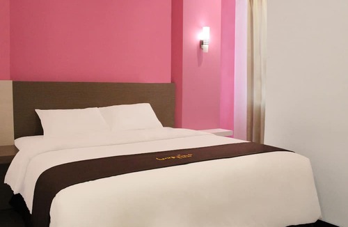 Gubeng Hotel | Luxpoint Hotel Surabaya