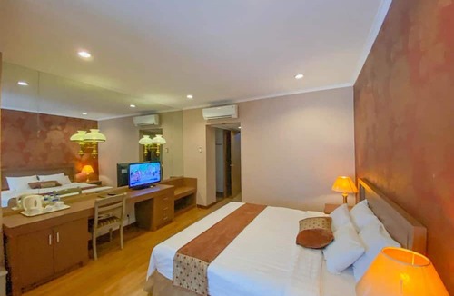 Laweyan Hotel | Riyadi Palace Hotel