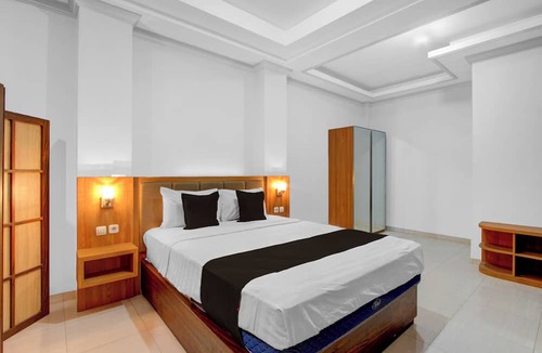 Solo City Centre Hotel | Collection O near Stasiun Solo Balapan f