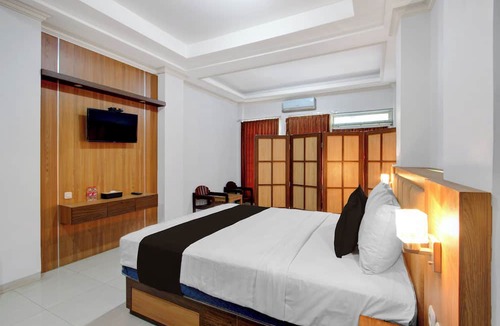 Solo City Centre Hotel | Collection O near Stasiun Solo Balapan f
