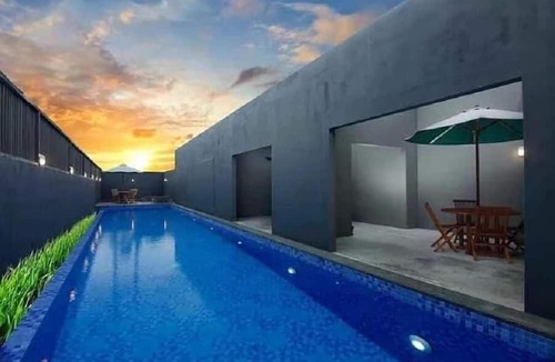 Sunset Road House | The Tanjung Bidadari