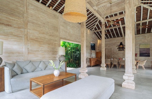 Kerobokan Villa | Villa Alea by Villa Finder