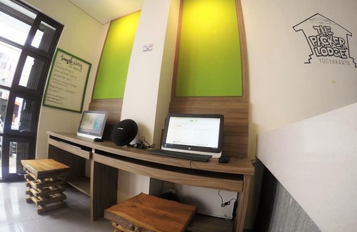 Malioboro Hostel | The Packer Lodge Yogyakarta - Hostel