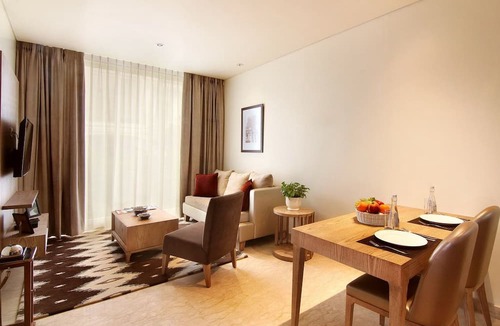 Gandaria-selatan Hotel | Dwijaya House of Pakubuwono