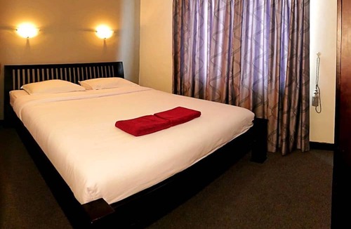 Muarakarang Hotel | Golden Sky Condotel