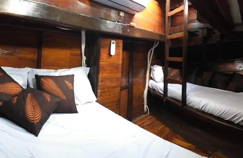 Labuan Bajo Boat Rental | Komodo Pirate Boat - Phinisi Liveaboard