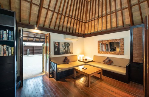 Kelusa Villa | Villa Vajra