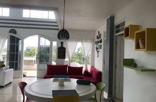 Ciloto Villa | House on cliff