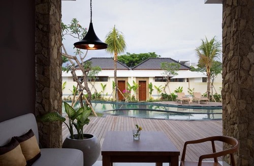 Dewi Sri Resort | 1 Bedroom Romantic Private Pool Villa + H' Decoration + Small H' Cake