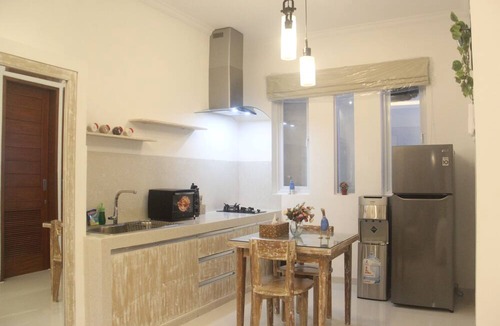 Sunset Road Apartment | Green Studio Apartment Seminyak