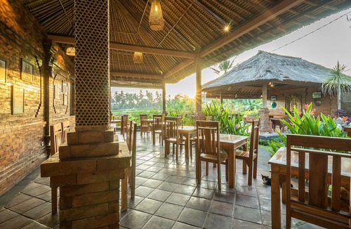 Peliatan Villa | 2 Luxury deluxe rooms with 4 breakfast in Ubud area