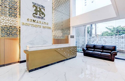 Semarang Utara House | Luxury Deluxe DBL Retreat W/ Free WiFi and Parking