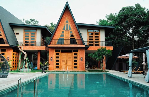 Ciawi Cottage | Acasa Cottage by Samsara