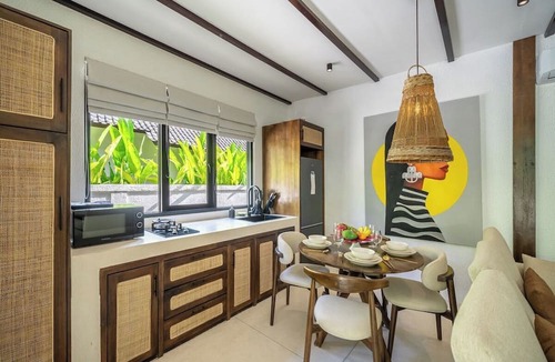 Penestanan Villa | Tropical 3BR Villa in Ubud w Pool, Patio & Garden