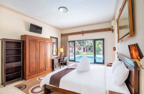 Aikmel Villa | Ombe Villa
