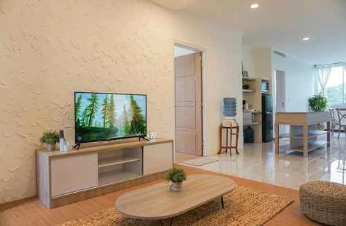 Ciumbuleuit Villa | Over Easy Apartment