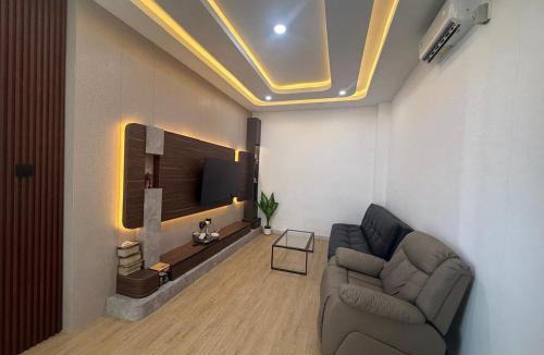 Rajabasa House | Bambu Ungu Guest House