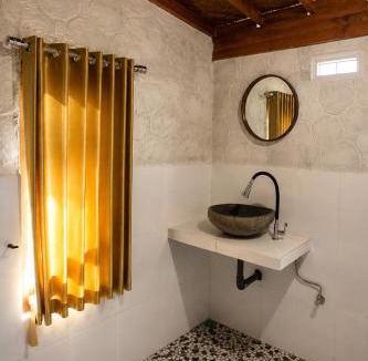 Kecamatan Pringgasela Hotel | Kita Bungalows Tetebatu
