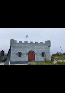 Tomohon Hotel | Castello