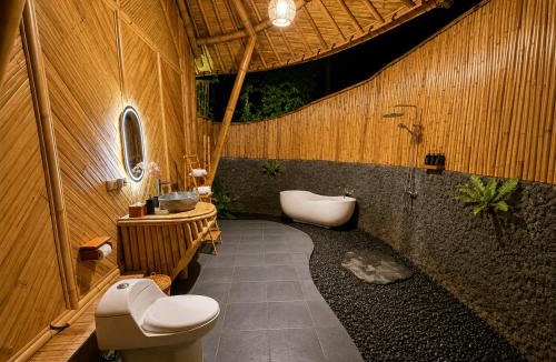 Selat Villa | Hideaway Bamboo House