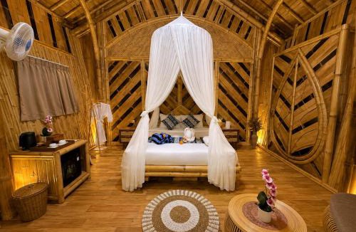 Selat Villa | Hideaway Bamboo House