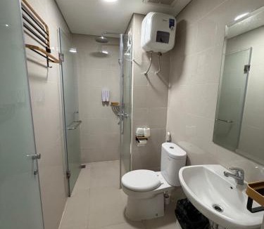 Kesawan Apartment | Podomoro Delipark Apartemen CozyCrowd Lincoln Tower 2BR 2 king and 2 single bed Medan