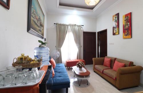 Pogung Lor Villa | Bisma Balcony Homestay