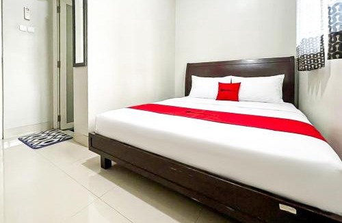 Jambelaer House | RedDoorz at Gor Icuk Sugiarto Sukabumi