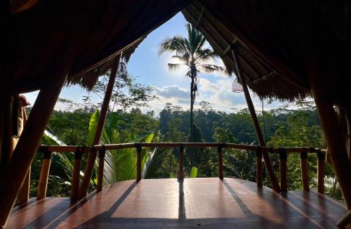 Susut Ski Chalet | Rafka Bamboo House With Jungle Views