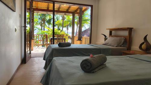 Sekongkang Hotel | Castaway Surf Retreat