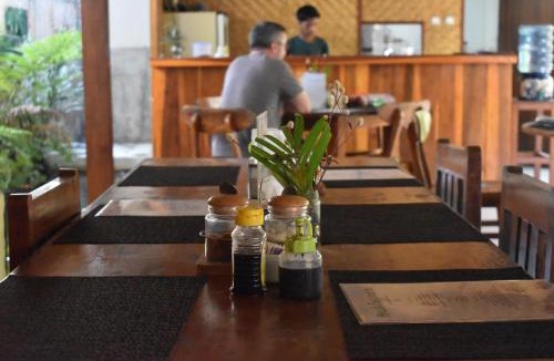 Senggigi Bed & Breakfast | Mama Bella's Retreat