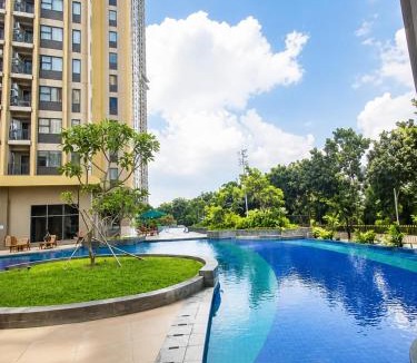 Cimanggis Apartment | Transpark Cibubur by 21room