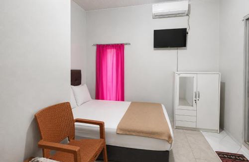 Kalimantan Hotel | Hotel O near Pantai Manggar formerly Refah Guest House