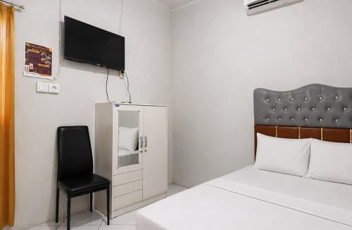 Kalimantan Hotel | Hotel O near Pantai Manggar formerly Refah Guest House