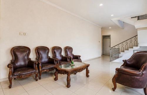 Kayu Putih Hostel | Hotel O near Jakarta International Velodrome formerly Wisma Lamida