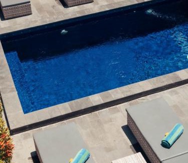 Batu Bolong House | The Lonceng hotel