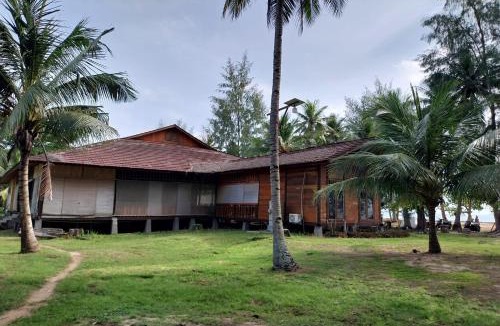 Morotai Island Hotel | Falila Loft Studio