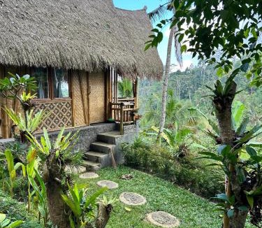 Susut House | Bamboo House Valley View