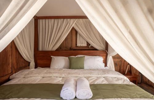 Celuk Villa | Arta Wooden House