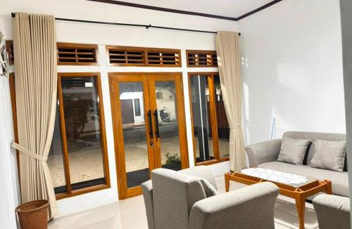 Batu Karas House | Imfira Homestay